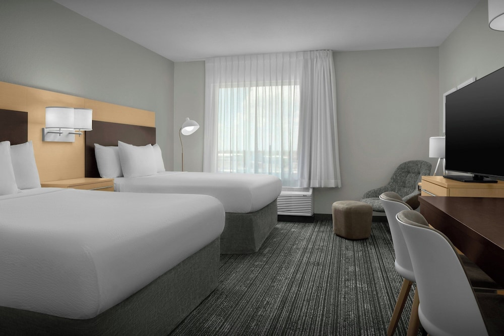 Studio, Suite, 2 Queen Beds, Bathtub, Accessible
