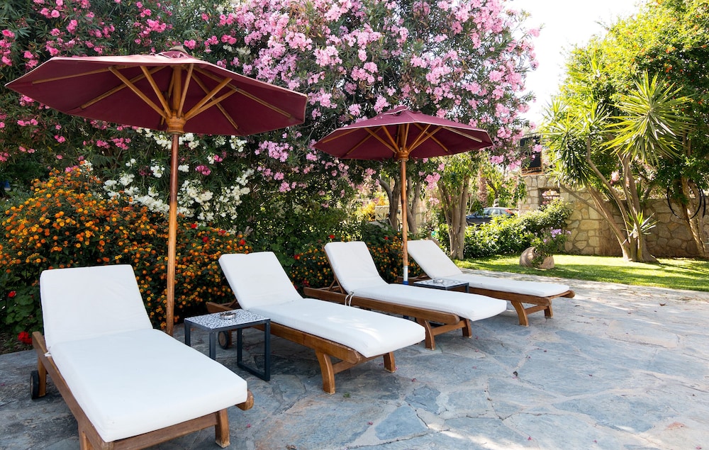 Marphe Hotel Suite and Villas 38/51