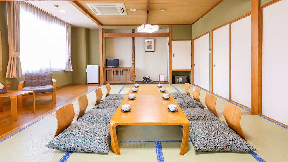 Sasai Hotel 57/59