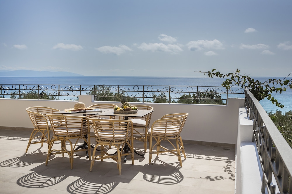 La Signora Hotel 39/50