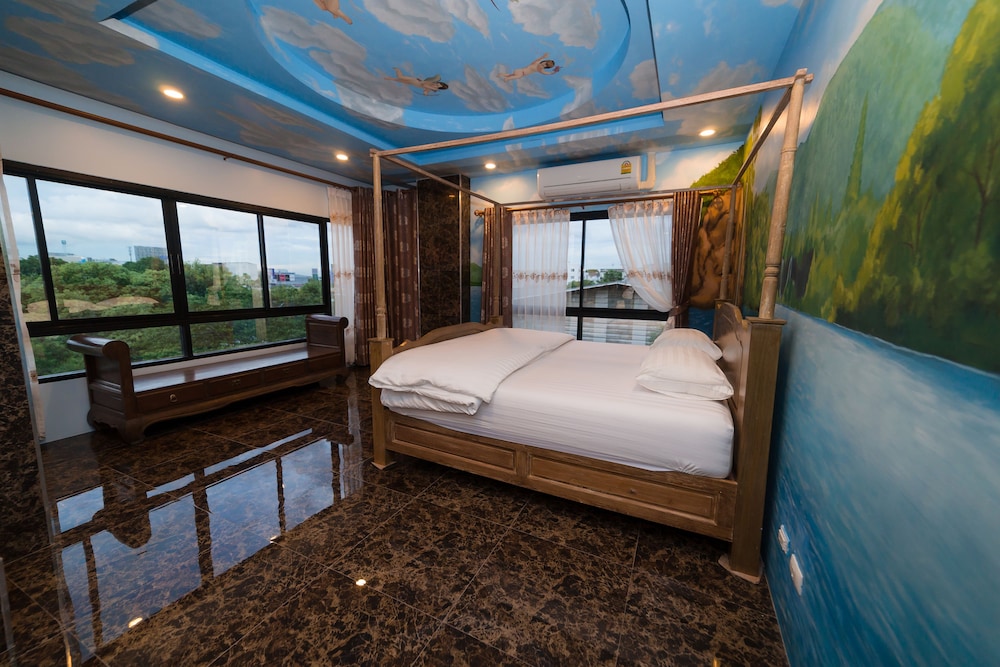 HONEYMOON, STUDIO, SUITE