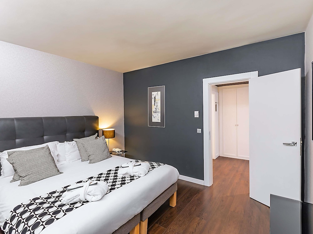 Suite, King Bed