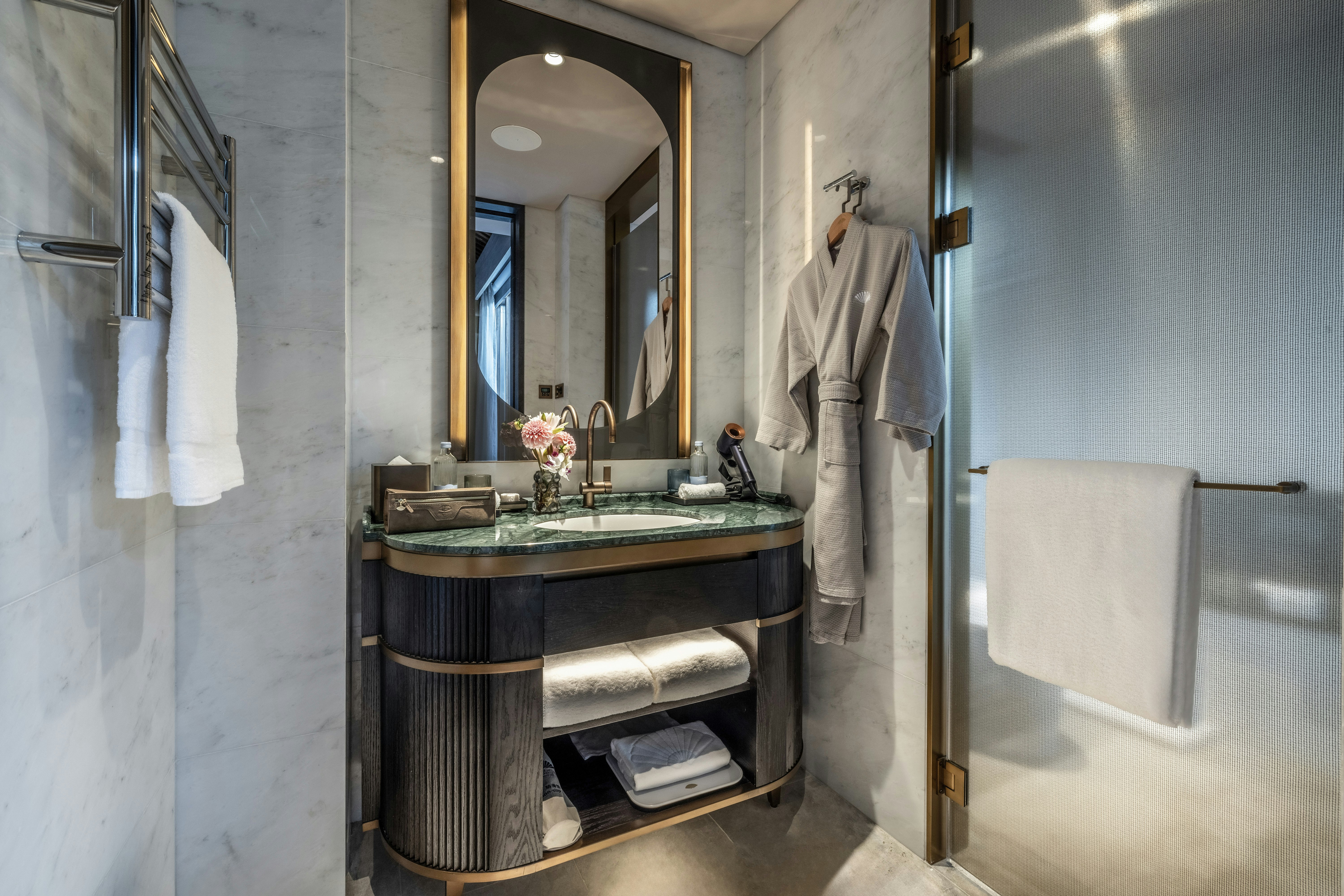 Mandarin Oriental Qianmen, Beijing 37/38