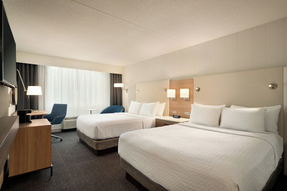 Crowne Plaza Philadelphia King of Prussia 18/79