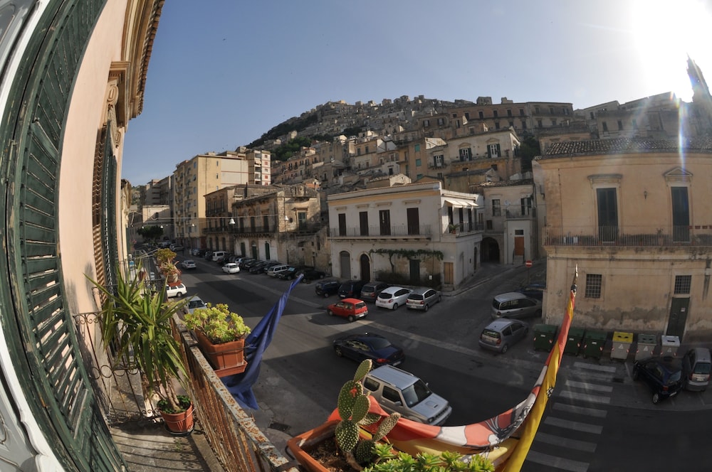 PALAZZO IL CAVALIERE B&B DE CHARME 56/68