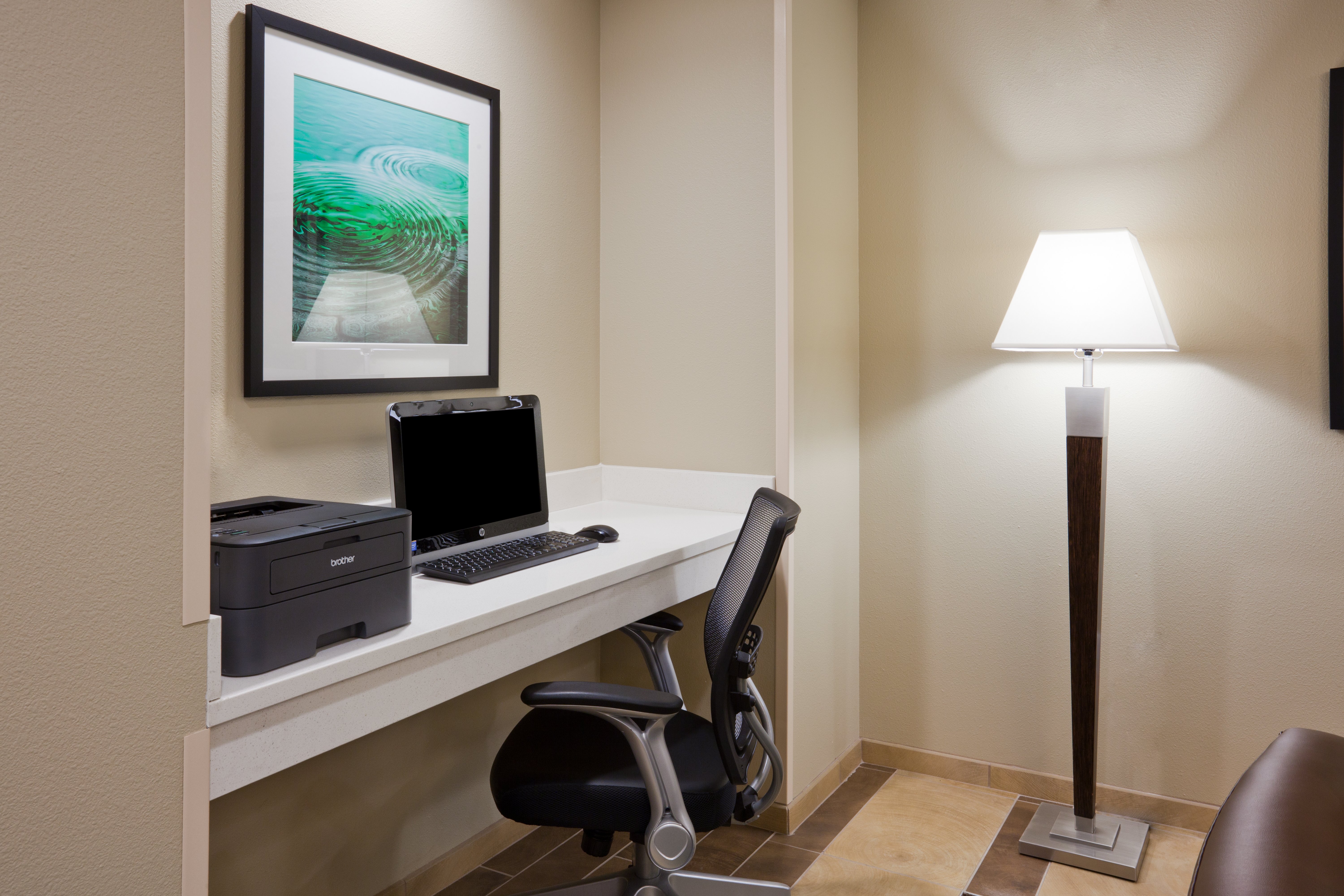 Candlewood Suites Dickinson Nd 17/19