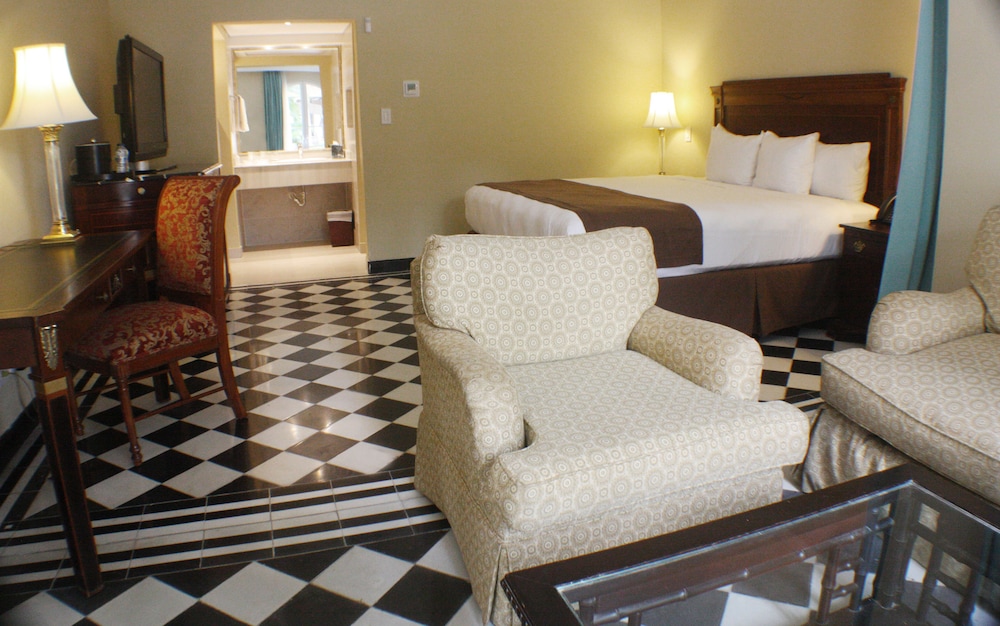 El Prado Hotel 44/62