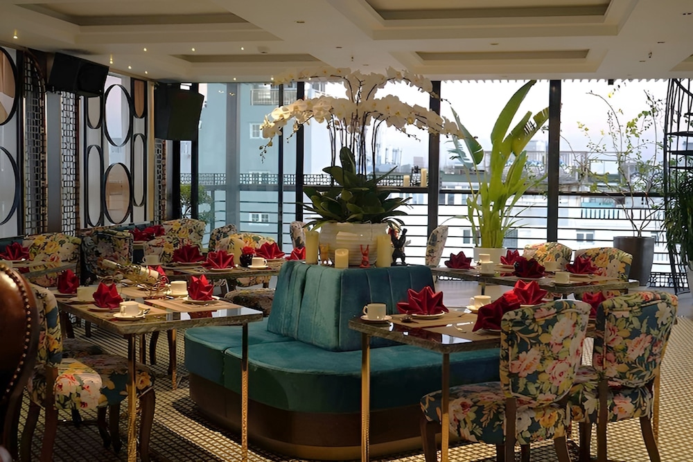 Golden Silk Boutique Hotel 51/70