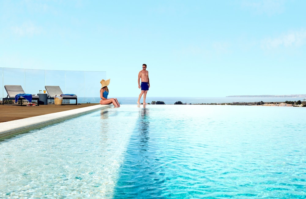 Longevity Health & Wellness Hotel 65/67