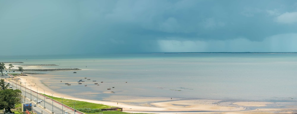 RADISSON BLU HOTEL & RESIDENCE, MAPUTO 74/80