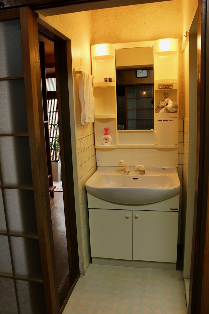 Jizo House 46/48