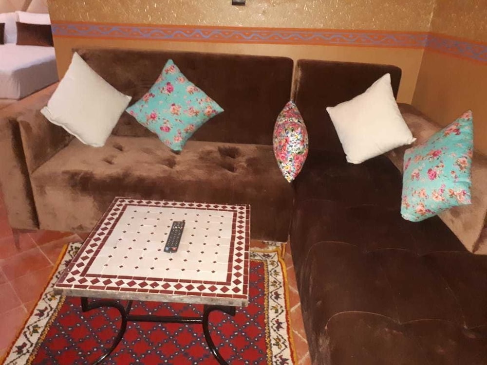 Hotel Zagour 17/24