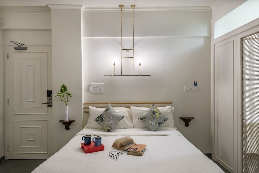 Hotel Kemps Corner 25/42