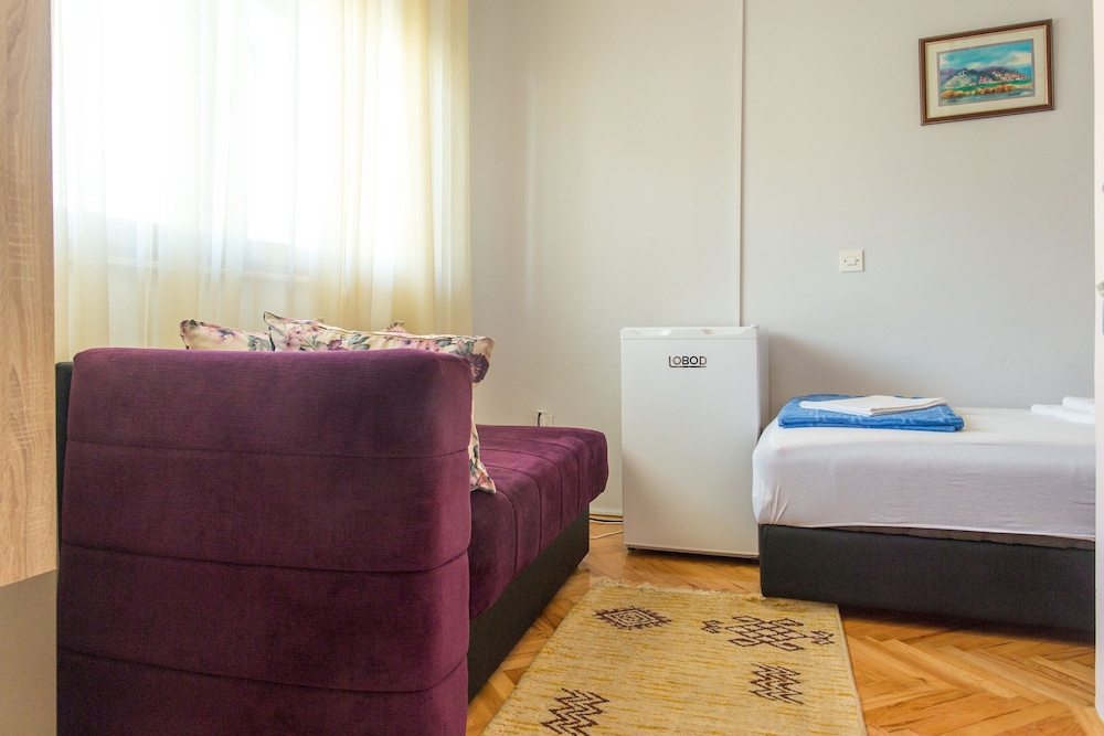Guest House Blue Coast 23/63
