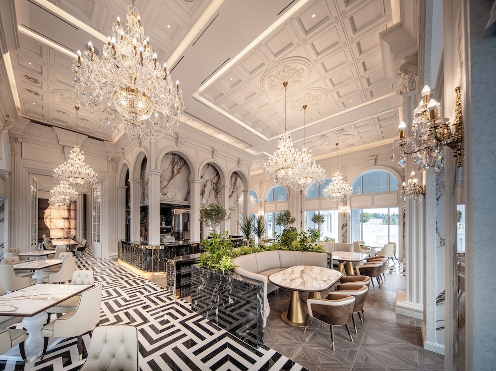 The Siena Resort 8/50