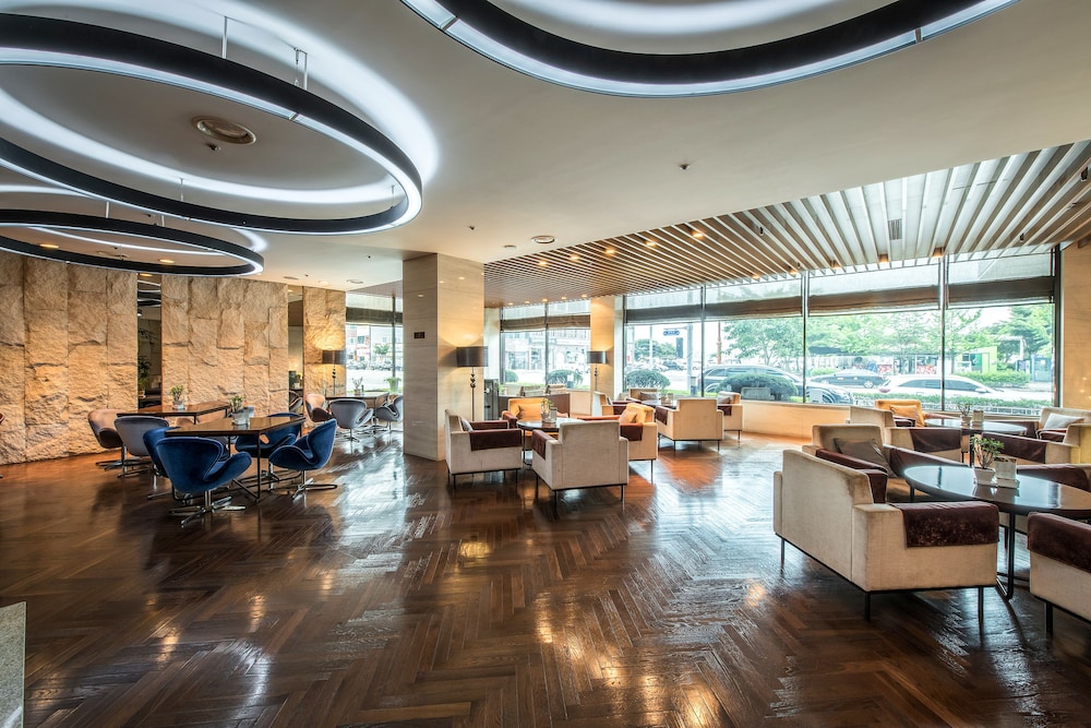 Shangria Beach Tourist Hotel 38/50