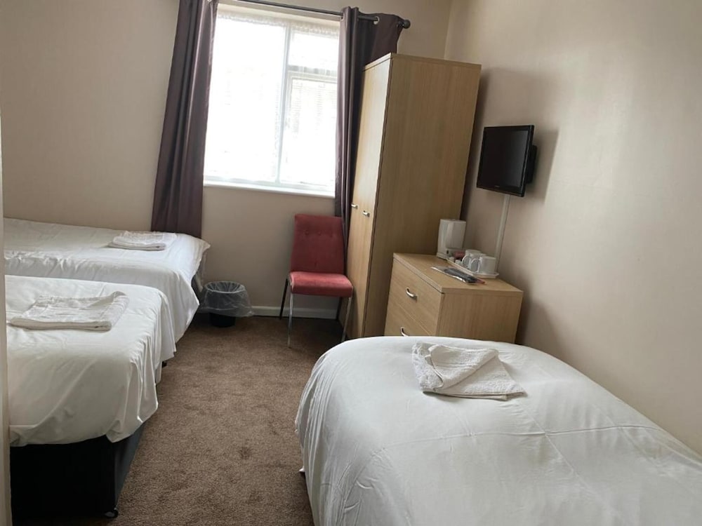 The Arncliffe Hotel 29/50