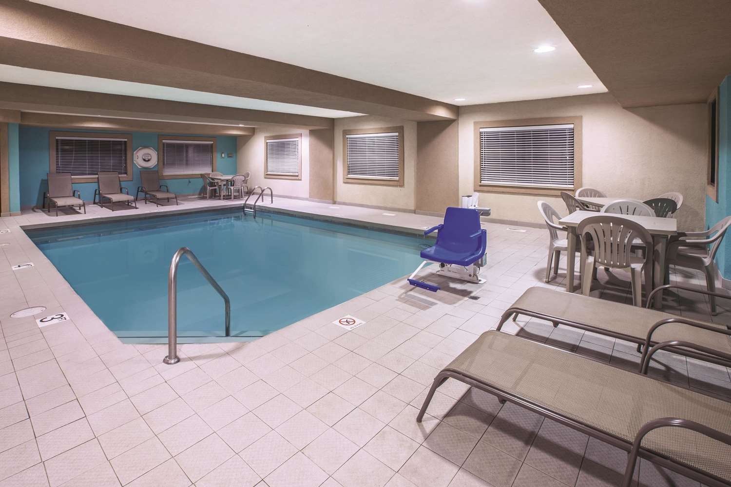 La Quinta Inn & Suites by Wyndham Erie 32/51