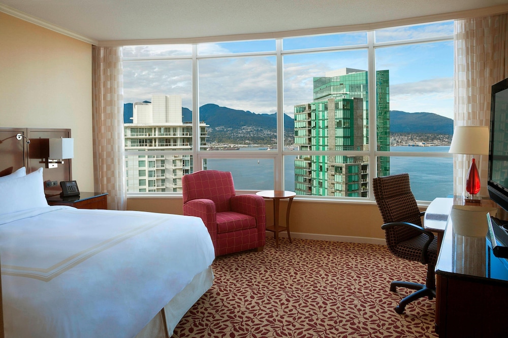 Vancouver Marriott Pinnacle Downtown 7/81