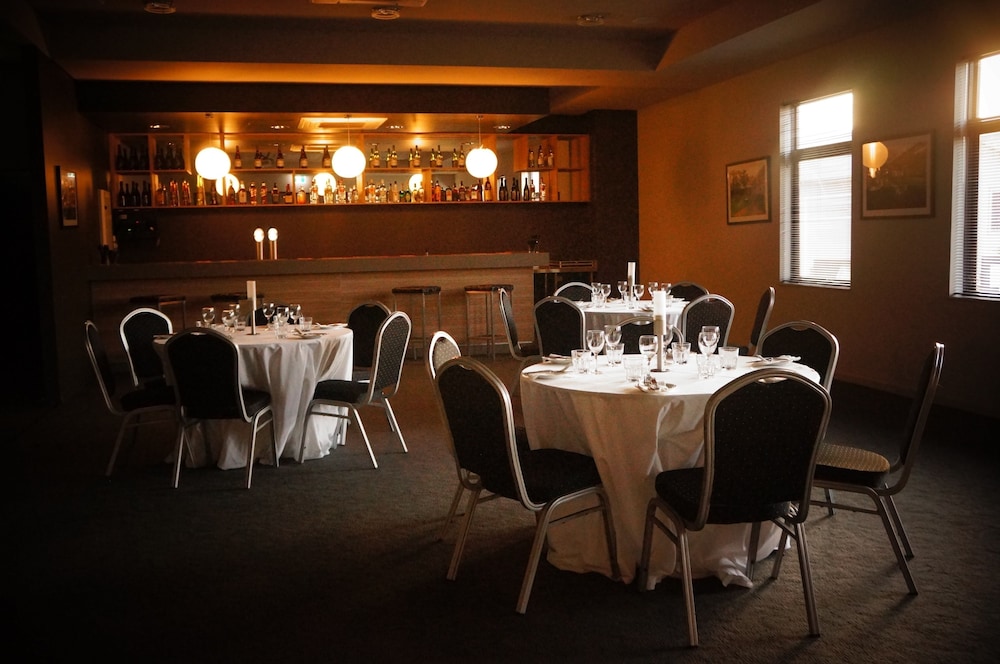 SPINIFEX HOTEL 23/39