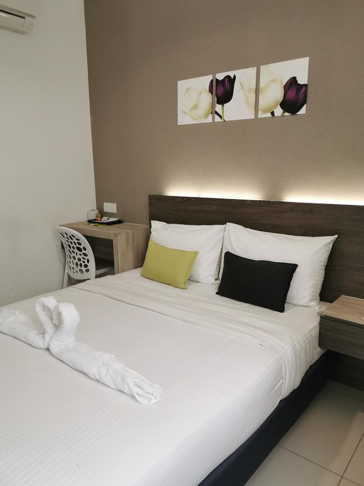 Hotel Alpha 14/58