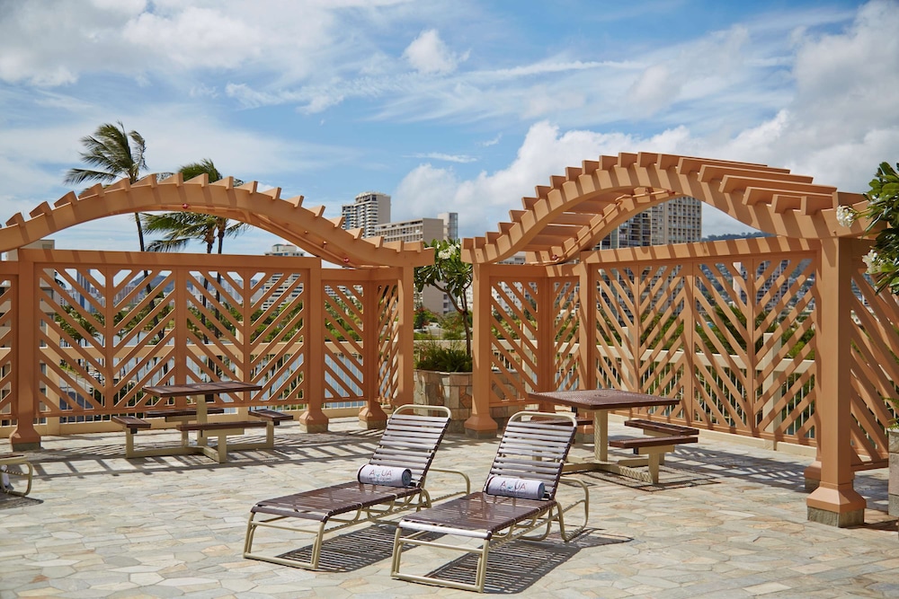 Skyline Island Colony Hotel 46/49