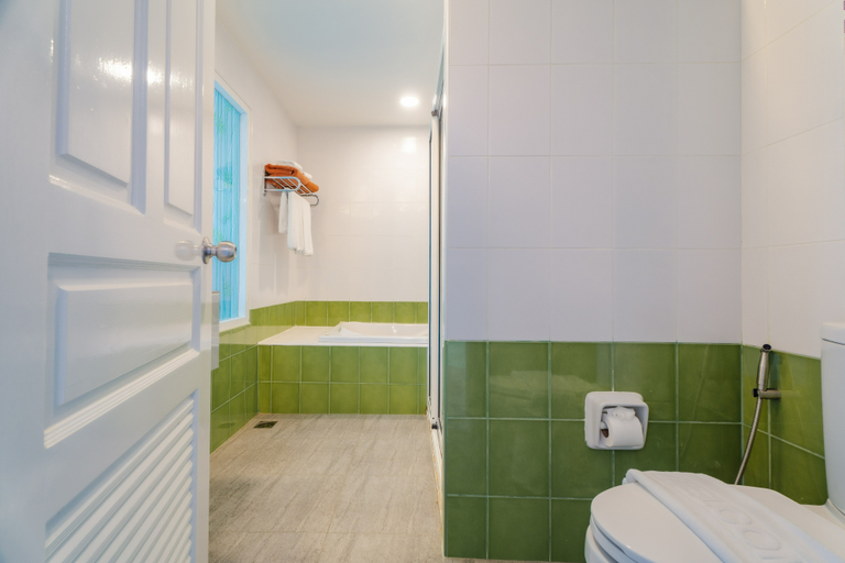 Grand, Deluxe, Double or Twin Bed, Partial View