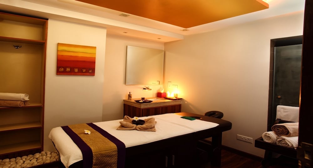 Nidhivan Sarovar Portico Vrindavan 21/58