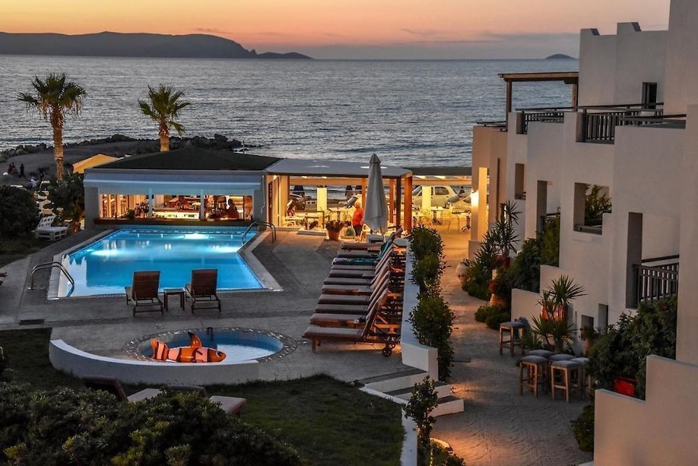 Yria Beach Hotel 7/61