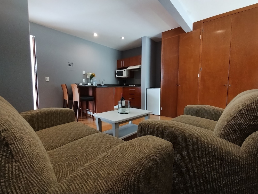 Residence Lheritage Aristoteles 225 By Bluebay 7/52