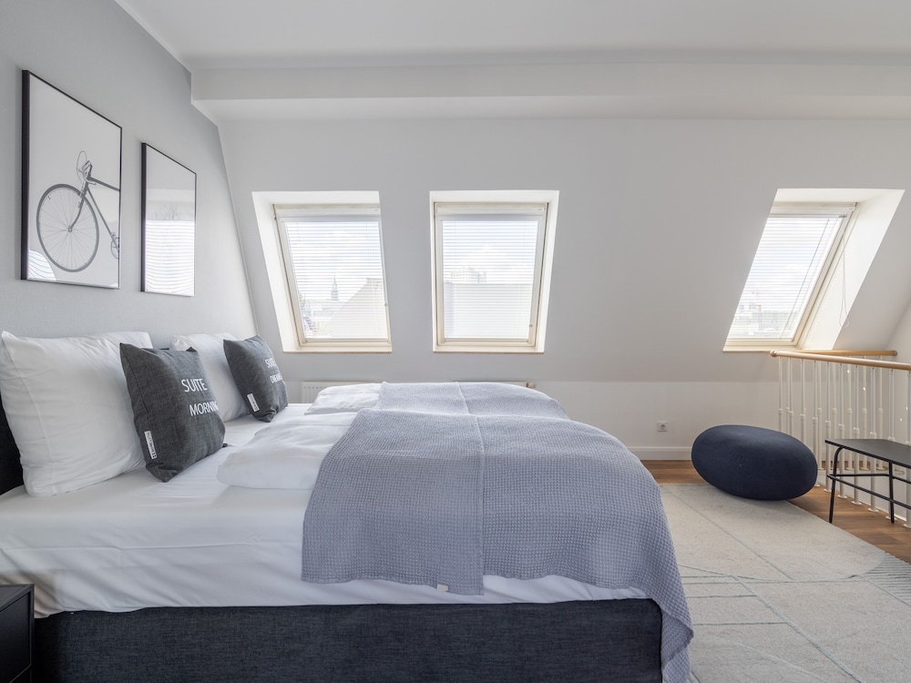 1 BEDROOM, DUPLEX, SUITE, BALCONY, XXL
