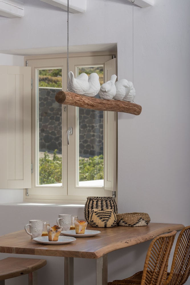White & Co. Exclusive Island Villas 25/45