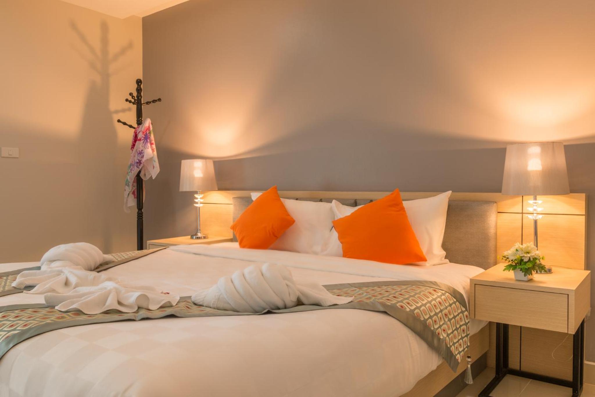 SUPERIOR, KING BED