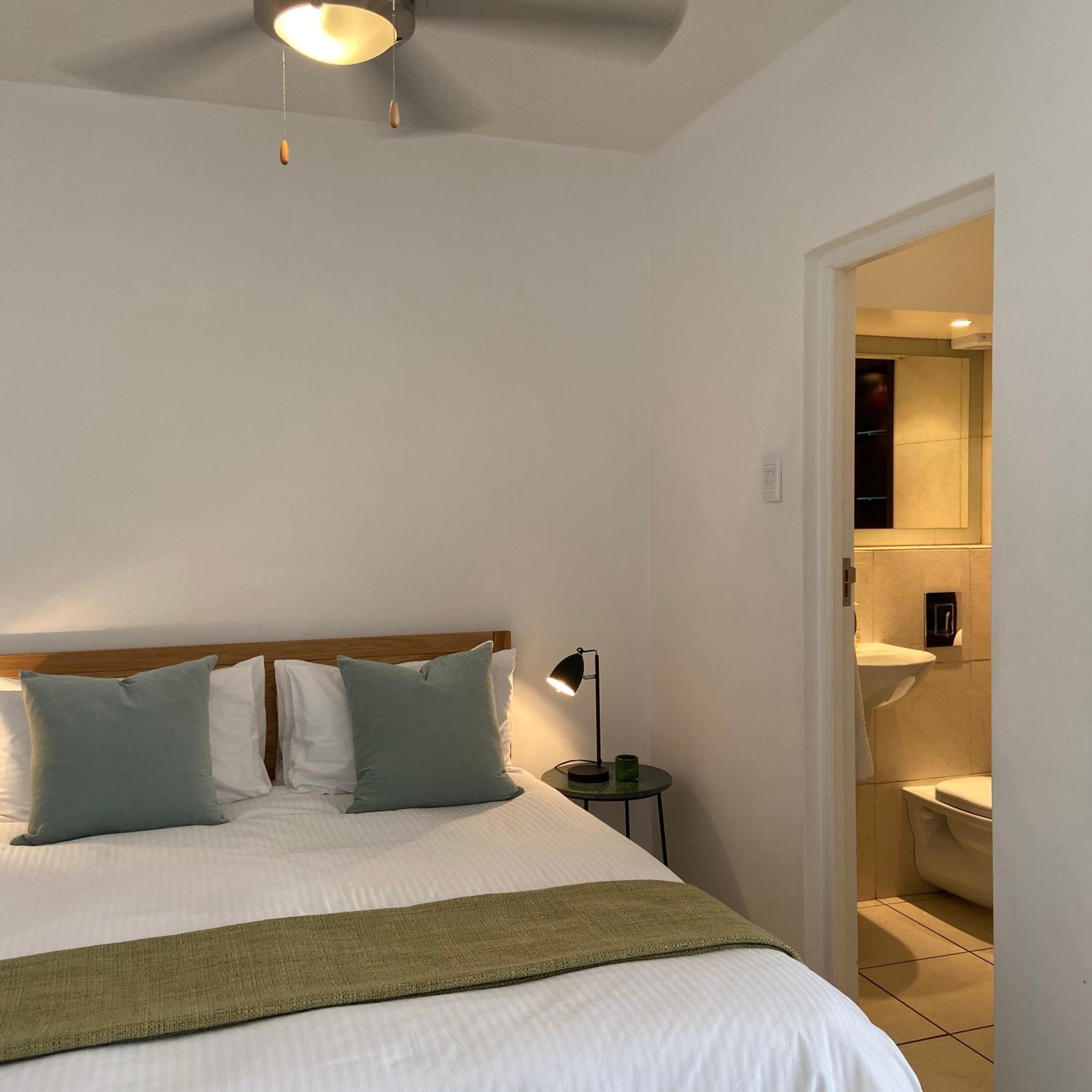 Cape Breaks Accommodation 13/100