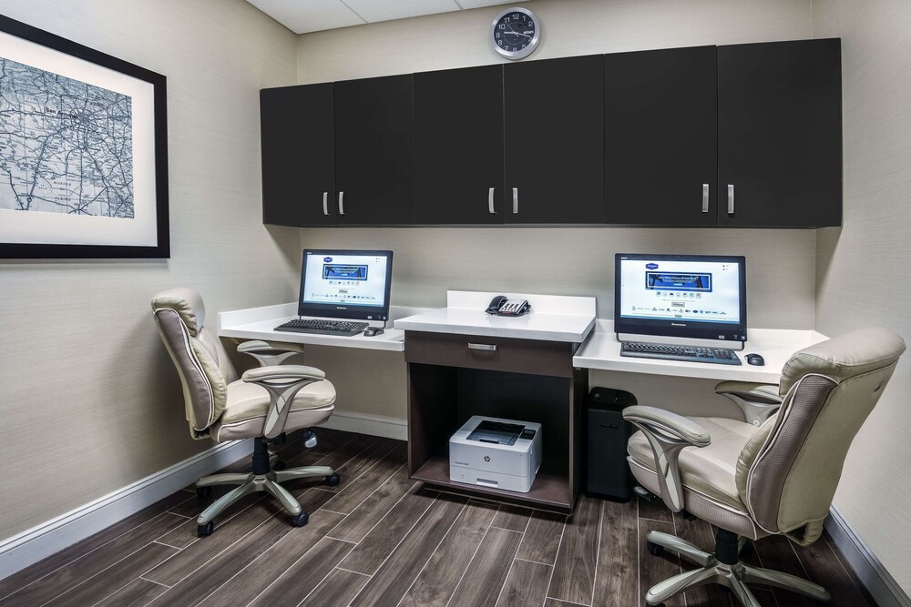 Hampton Inn Suites San Antonio Brooks City Base Tx 31/37