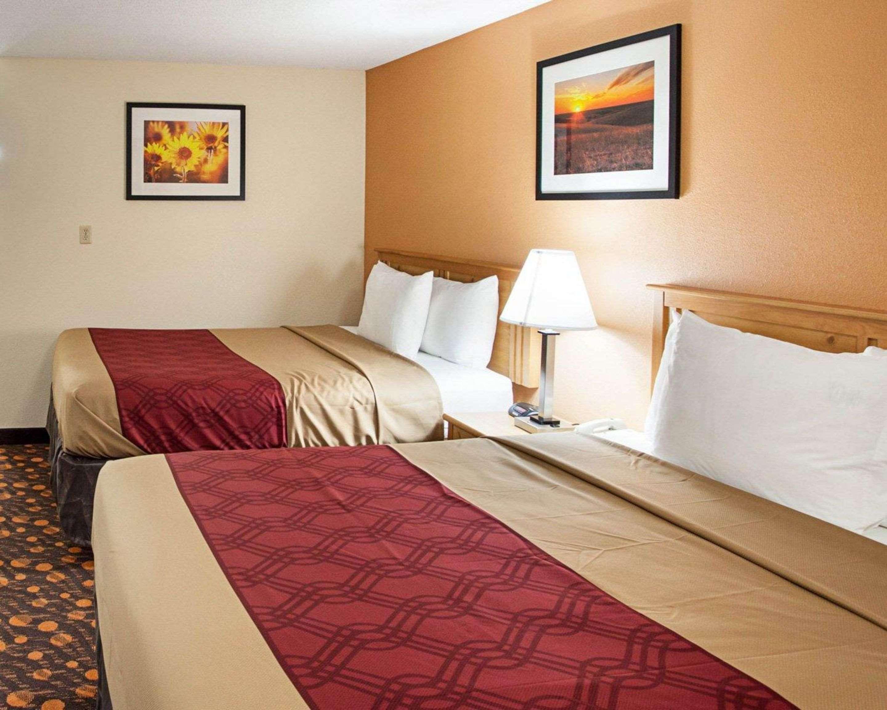 Room, 2 Queen Beds, Smoking