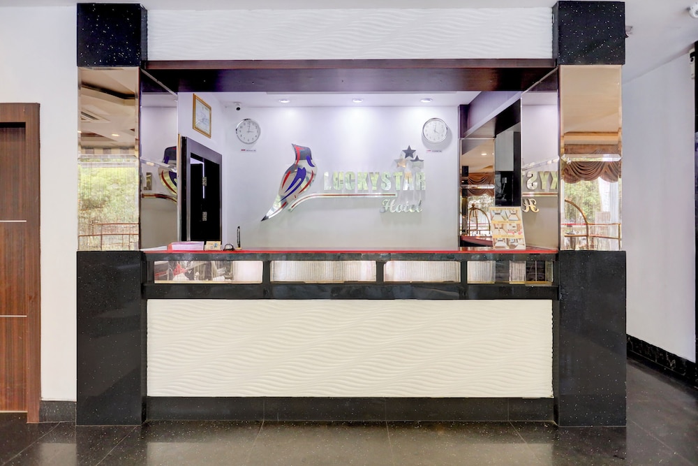 RedDoorz Premium near Grand Batam Mall 3/50