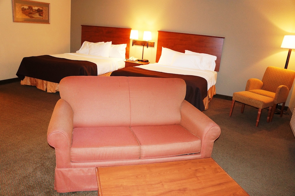 AmericInn by Wyndham Newton 18/48