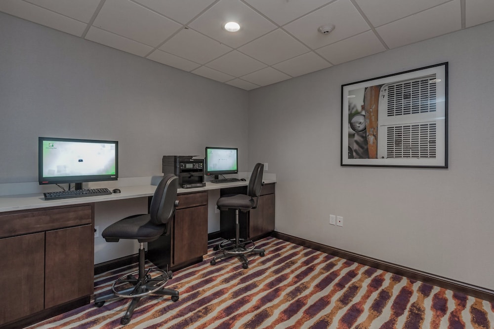 Holiday Inn Mishawaka North 41/50