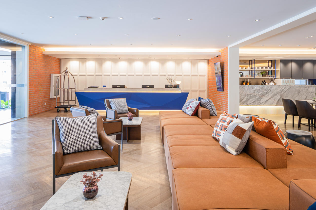 Blue Hippo Hotel 32/43