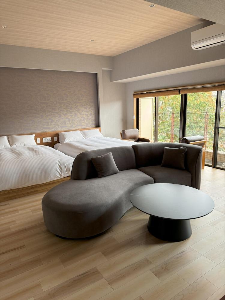 Room, Twin Beds, Semi Outdoor Bath