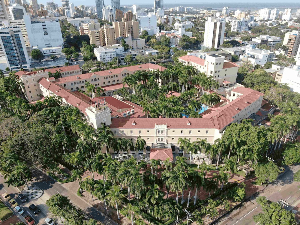 El Prado Hotel 60/62