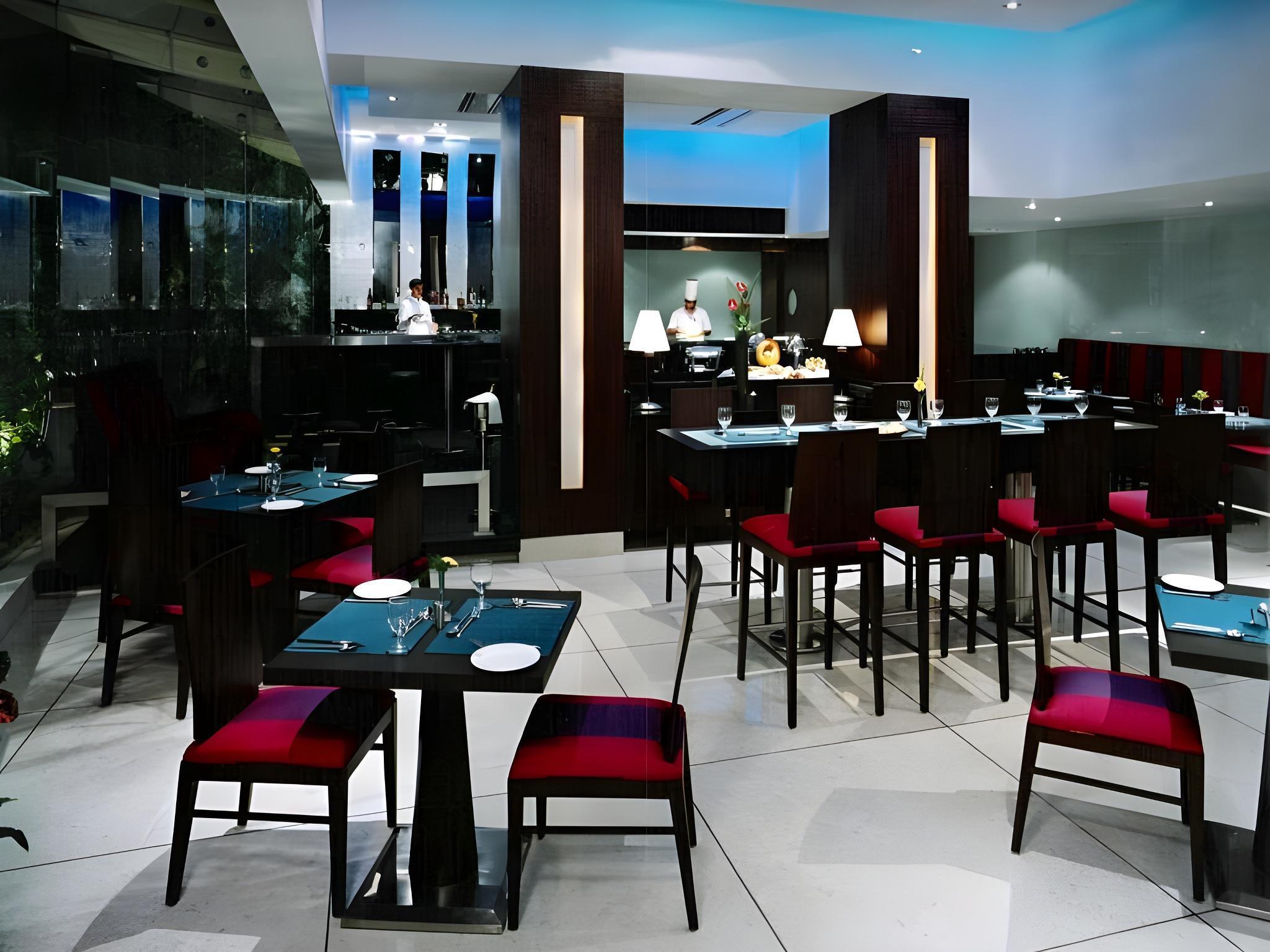 Centurion Hotel 22/24