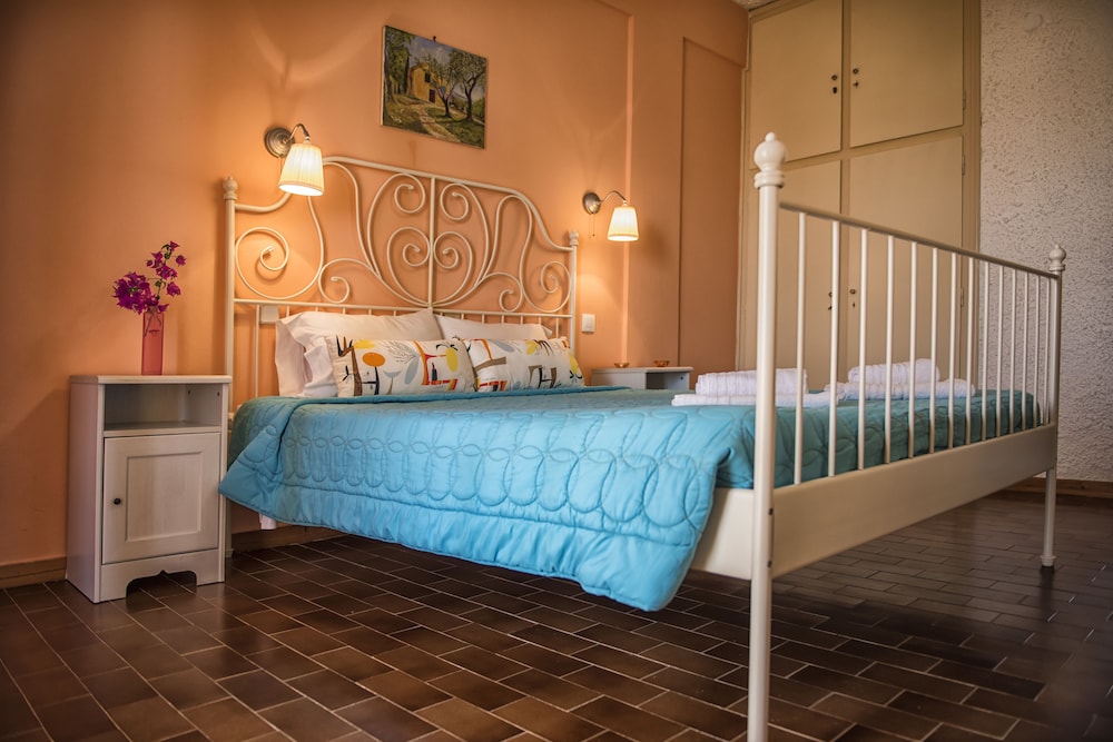 Elli Beach Apartments and Studios 4/50