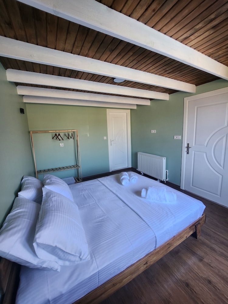Mayan Bungalows 6/42