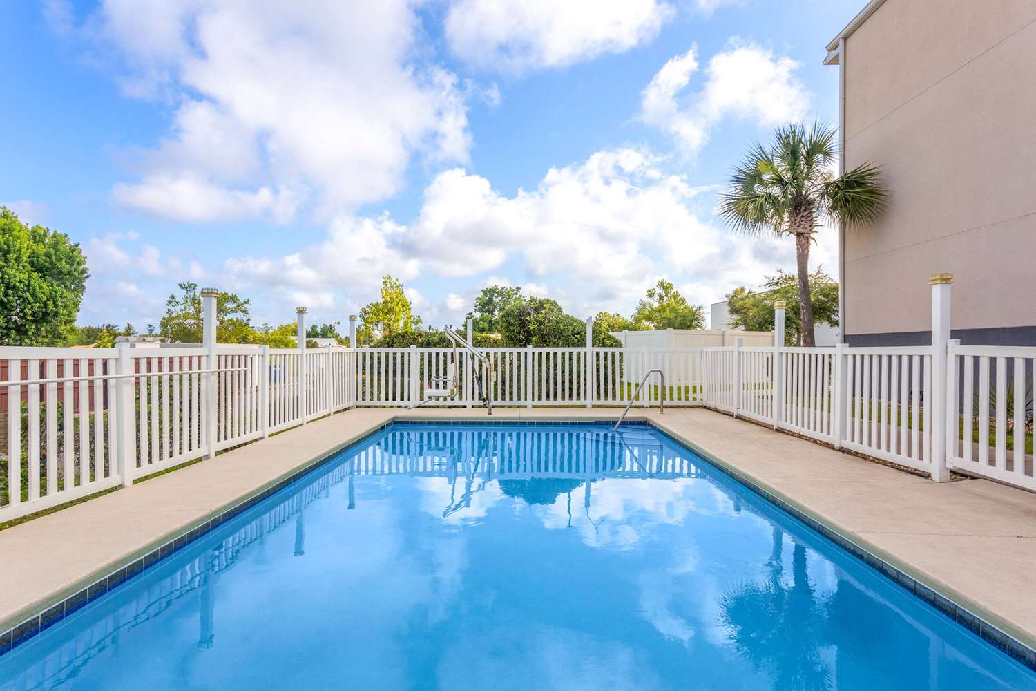 Microtel Inn & Suites by Wyndham Panama City 21/43