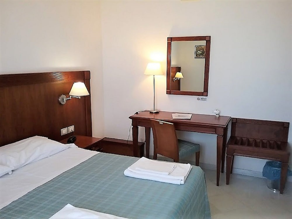 Albergo Auralba 8/77
