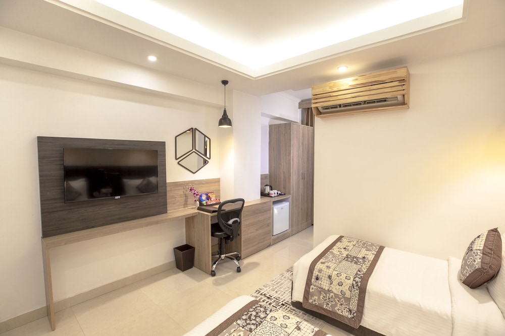 Regenta Central Noida 34/44