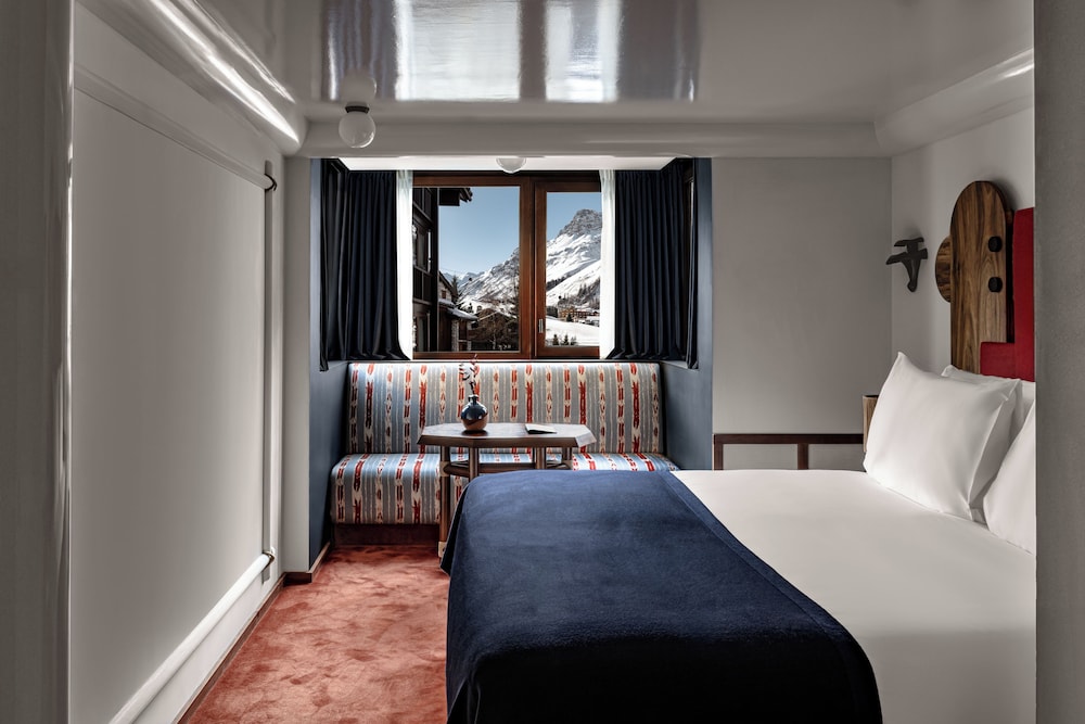 Valley, King Bed
