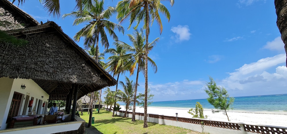 KILIFI BAY BEACH RESORT 42/50